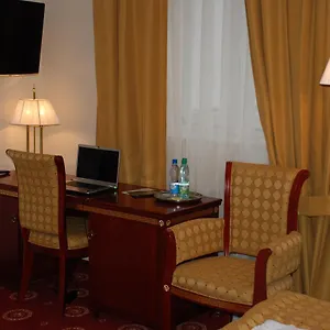 Hotel Holiday Park Варшава